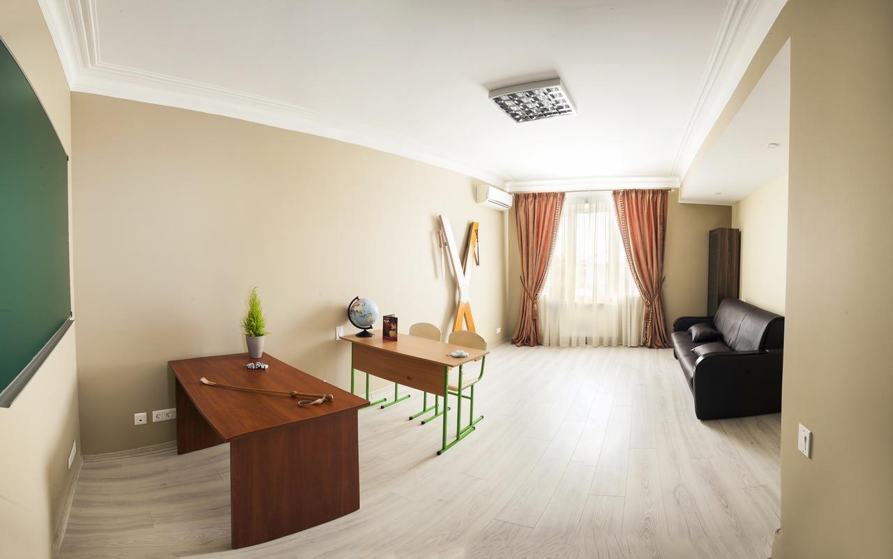 Dating Hotel Cherry Twins (Adults Only) Kyiv Exterior photo